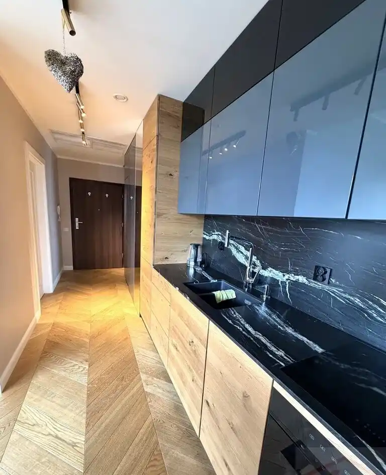 Luksusowy apartament z balkonem i miejscem parkingowym w Szczecinie - zdjęcie 8