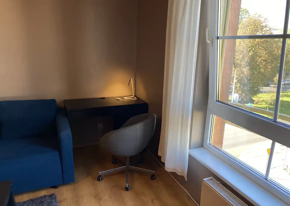 Wynajmę dużą kawalerkę - zdjęcie 6