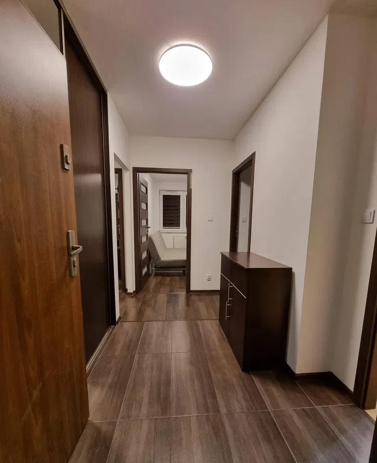 3 pokoje, 60m2, w pełni wyposażone, balkon, nowa kuchnia, MOSIĘŻNA