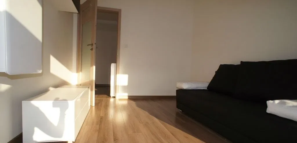 Wynajem 4-pokojowego apartamentu 88 mkw w nowoczesnym budynku - zdjęcie 9