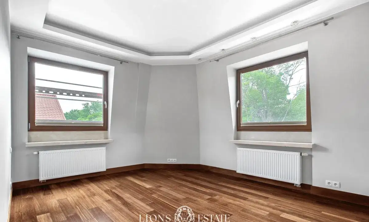 Nowoczesny apartament przy Łazienkach Królewskich w Warszawie - zdjęcie 6