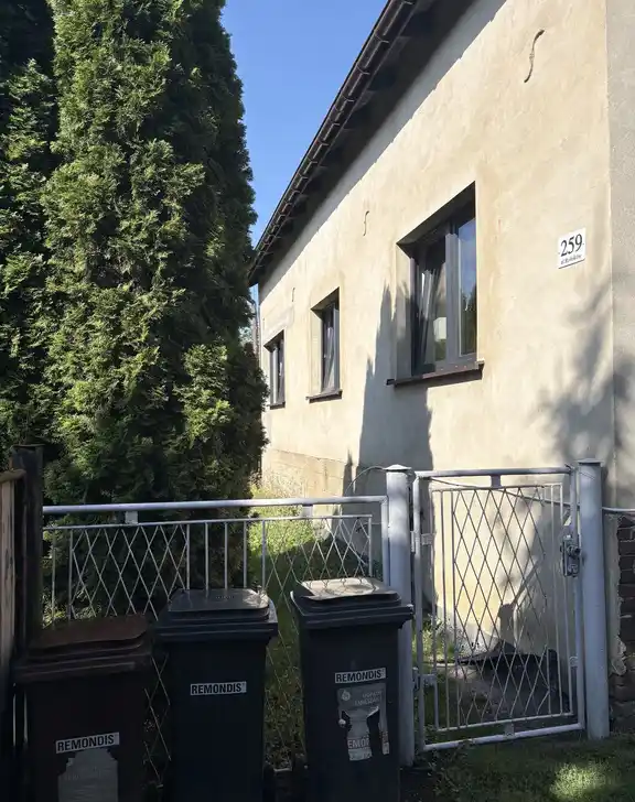 Dom wolnostojący z garażem w Gliwicach - zdjęcie 9