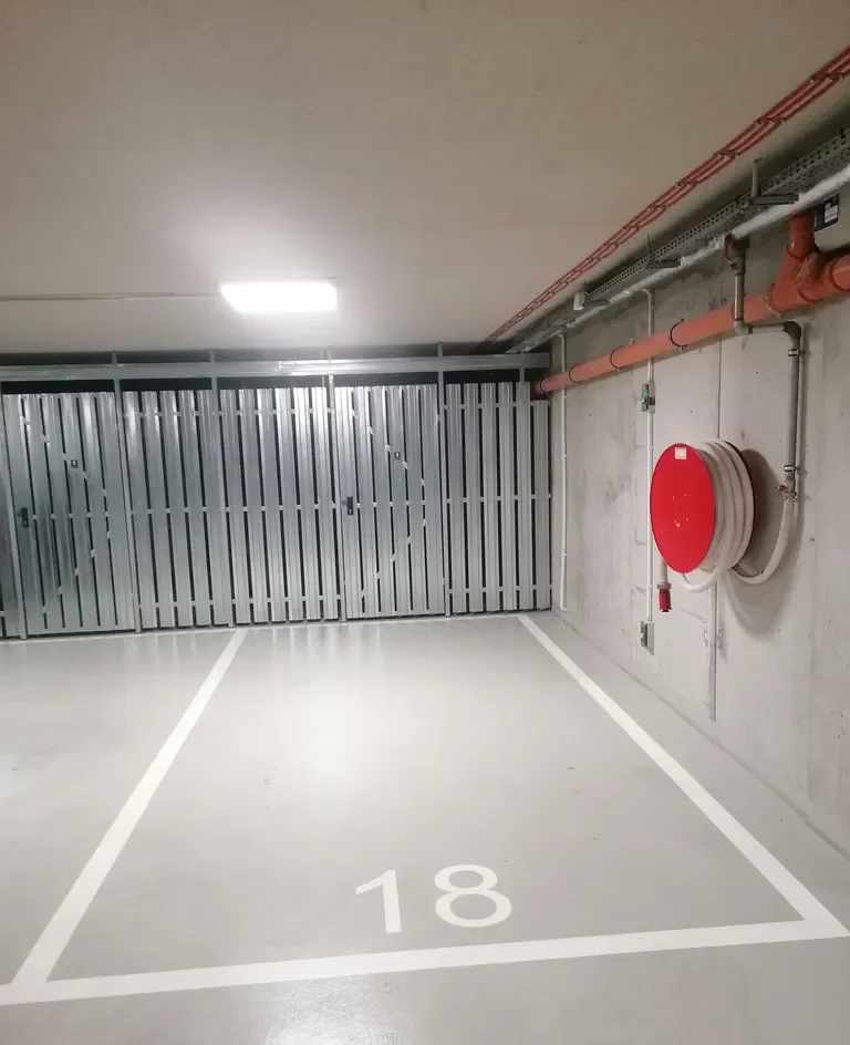 2-pokojowe mieszkanie z garażem w centrum - zdjęcie 8