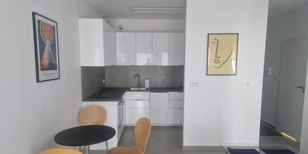 Nowe 2 pokoje 37 m², balkon, klima, parking – pierwszy najem. - zdjęcie 4