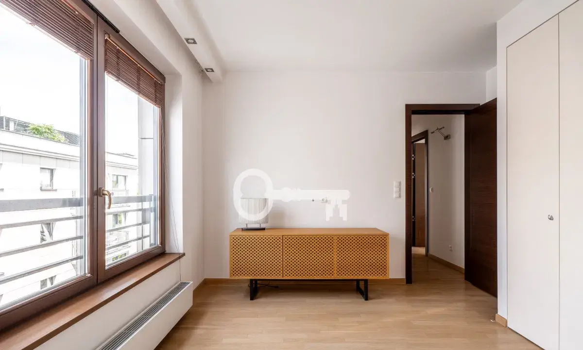 Dwie sypialnie | Budynek z recepcją | Garaż - zdjęcie 4