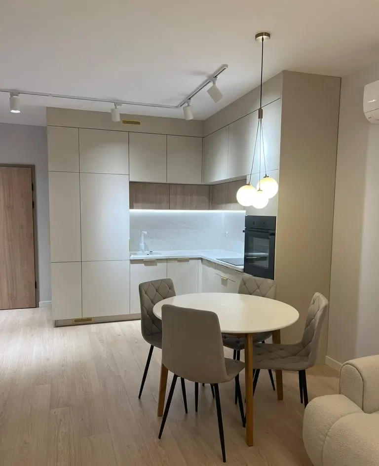 Mieszkanie 39 m² z balkonem i windą w Katowicach - zdjęcie 5