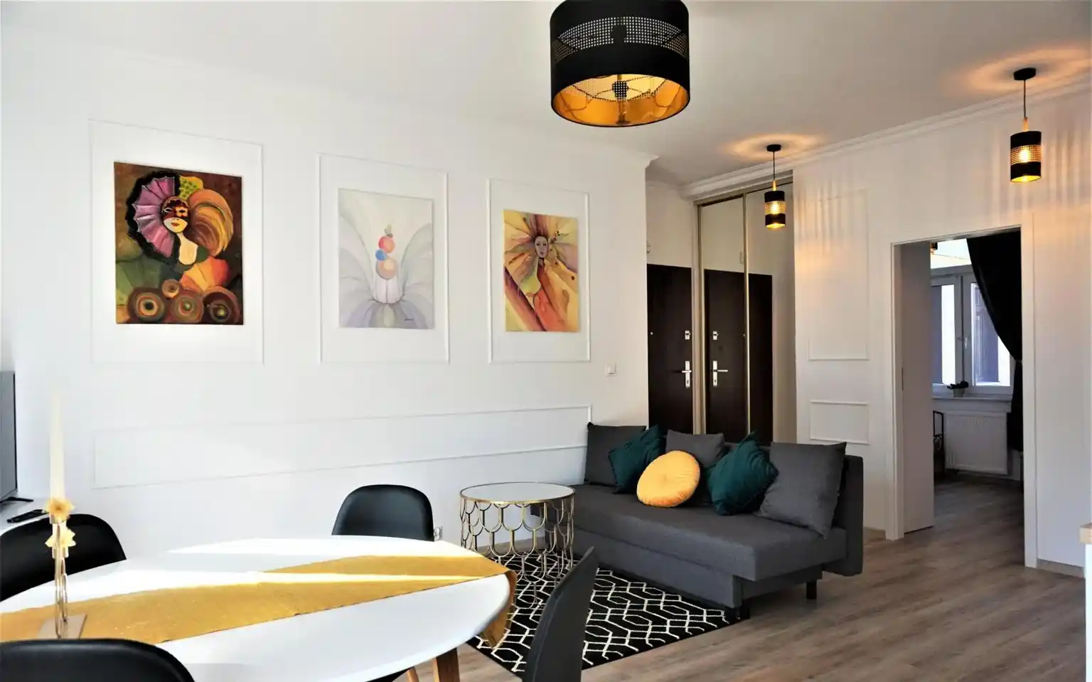 Klimatyczny apartament w pięknej okolicy.