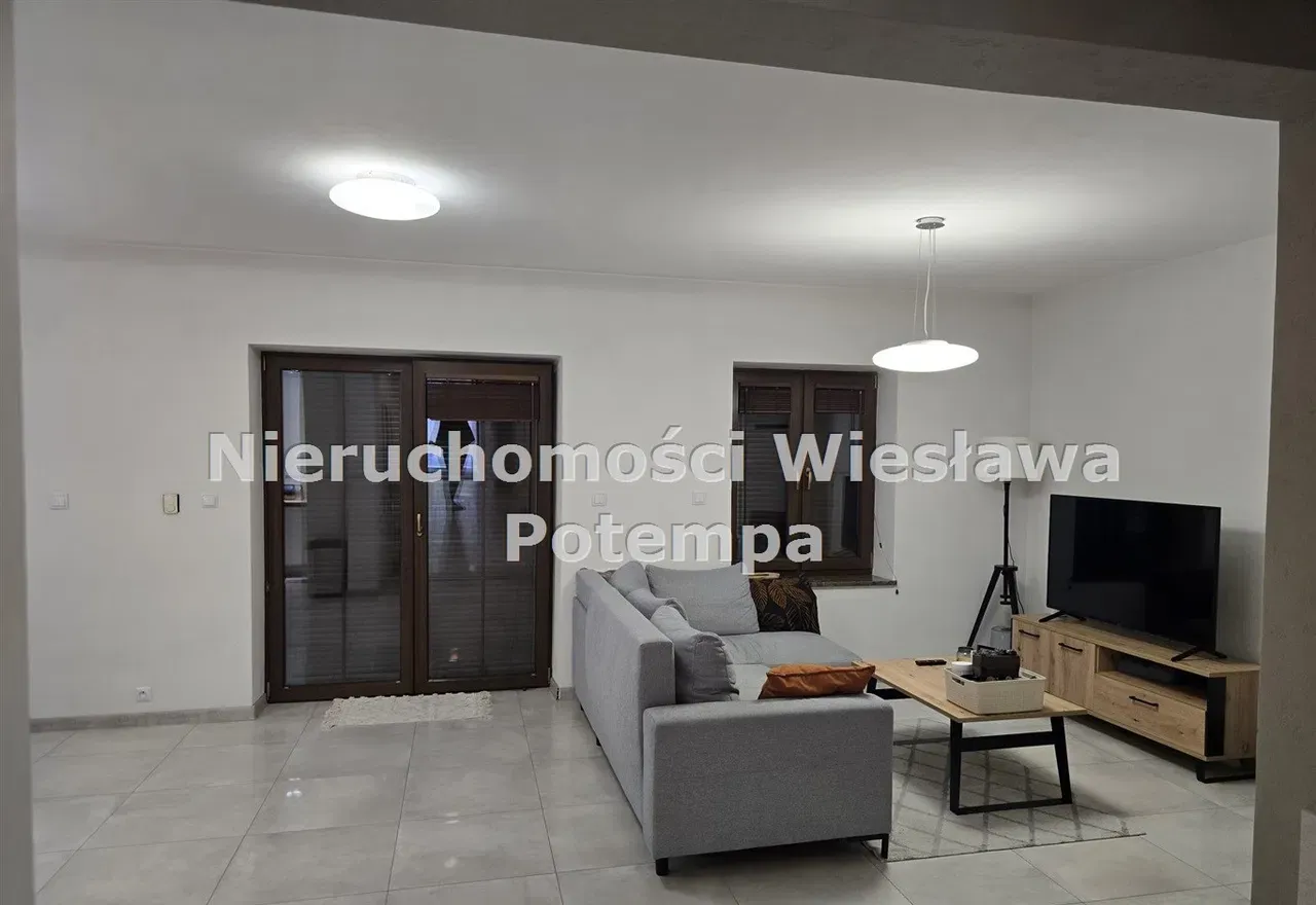 Przepiękny, nowoczesny dom w Kleszczowie z garażem - zdjęcie 2