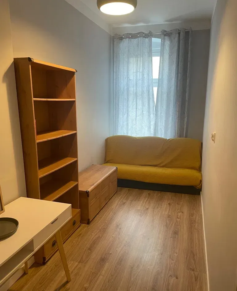 Pokój jednoosobowy obok WATu - ul. Pirenejska