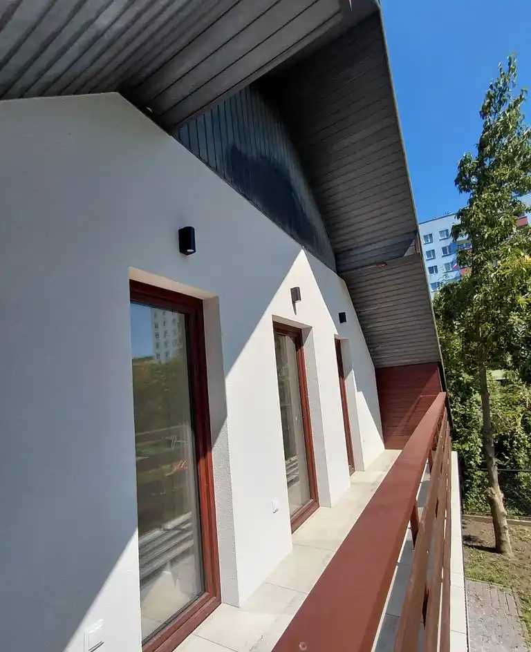 Do wynajęcia 6 pokoi w przestronnym mieszkaniu - zdjęcie 6