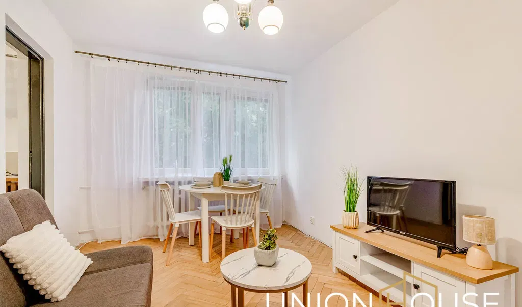2 pokoje, osobna kuchnia, balkon, ul. Vespucciego
