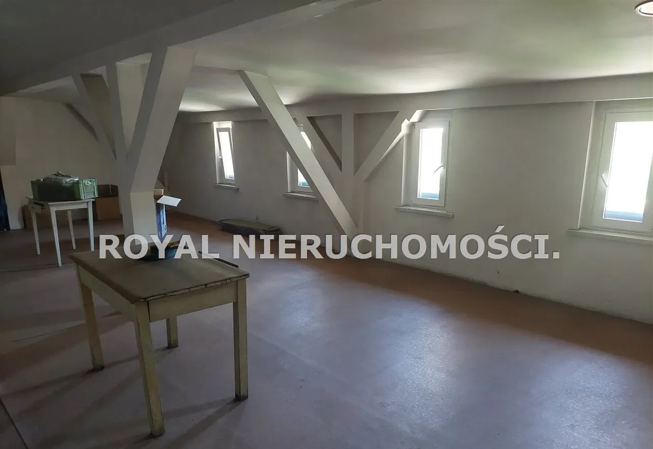 1 pokój + pracownia.