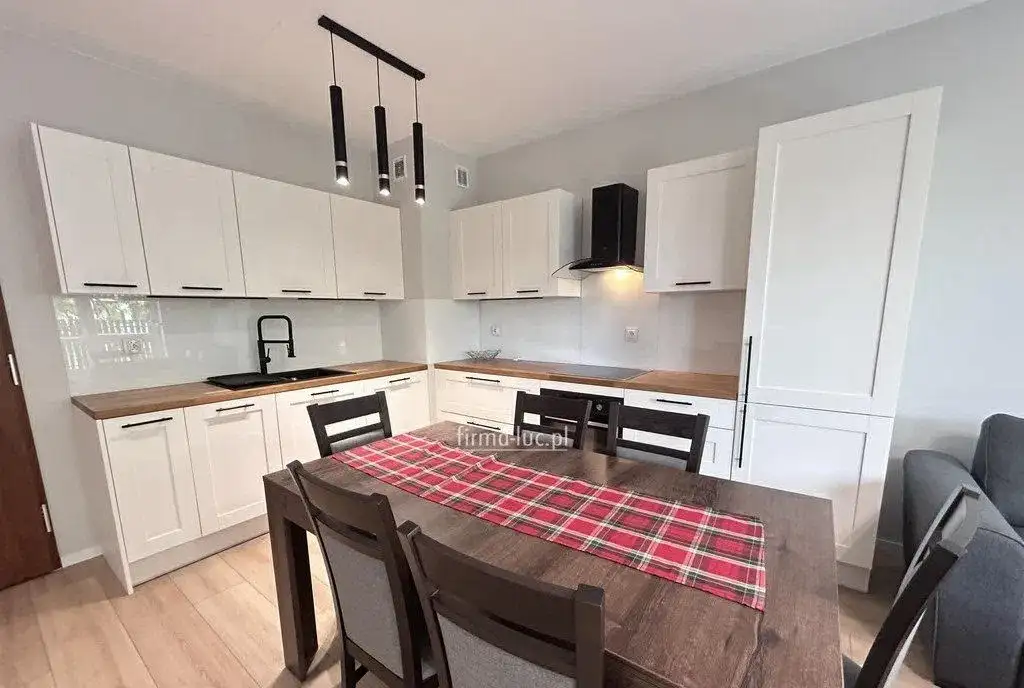 Apartament z m. postojowym, piwnicą w centrum. - zdjęcie 4