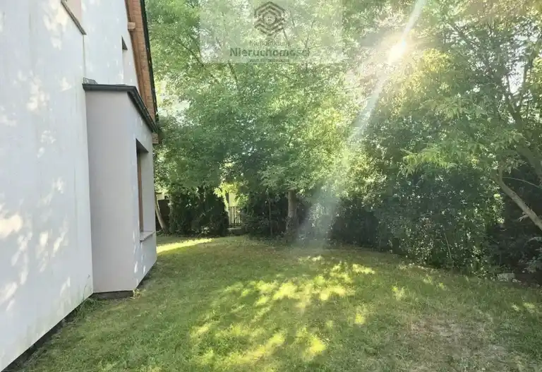 Do wynajęcia dwa pokoje z ogródkiem i garażem - zdjęcie 9
