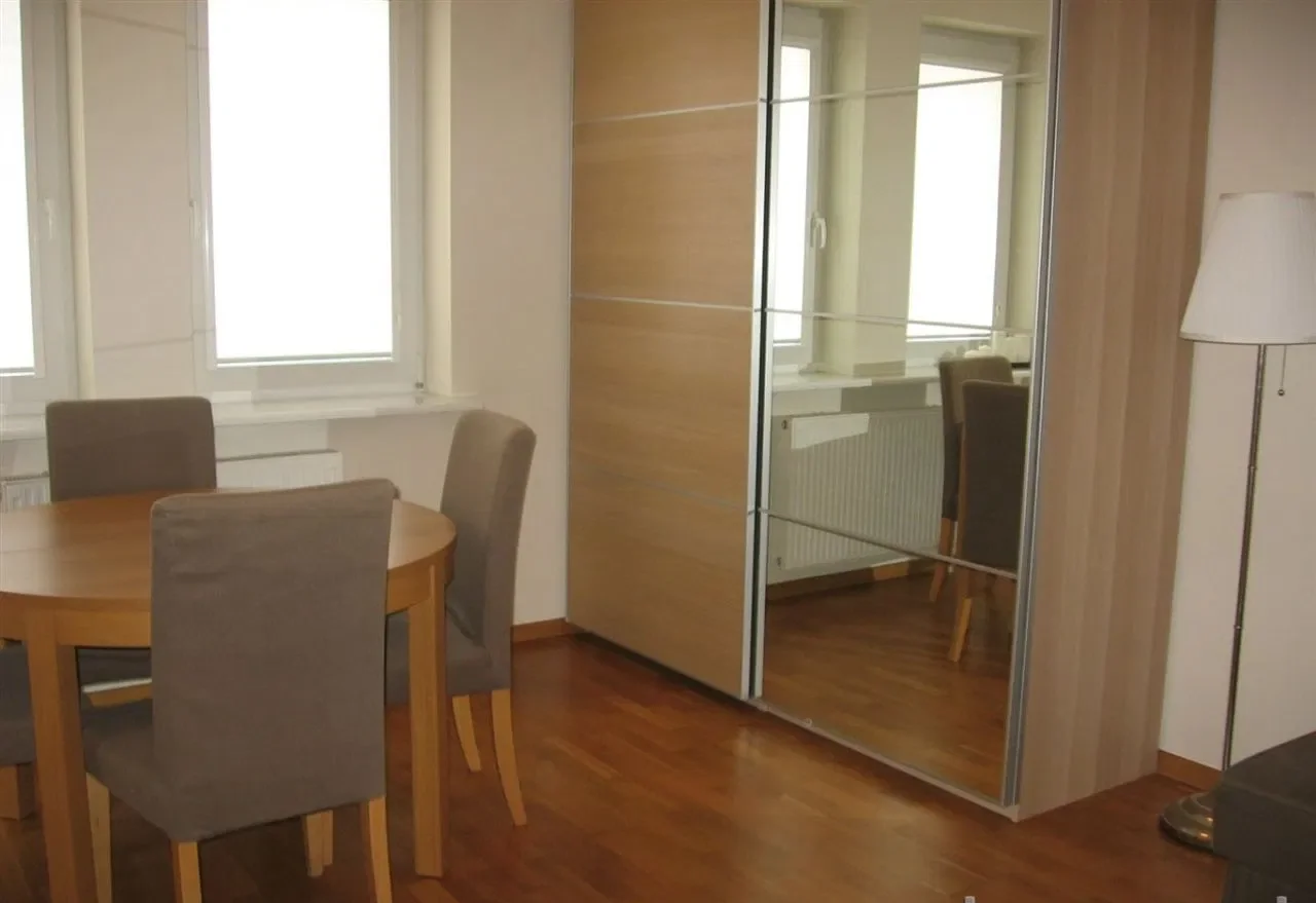 Piaseczno ul Mlynarska 53m2 ,2 pokoje , garaż