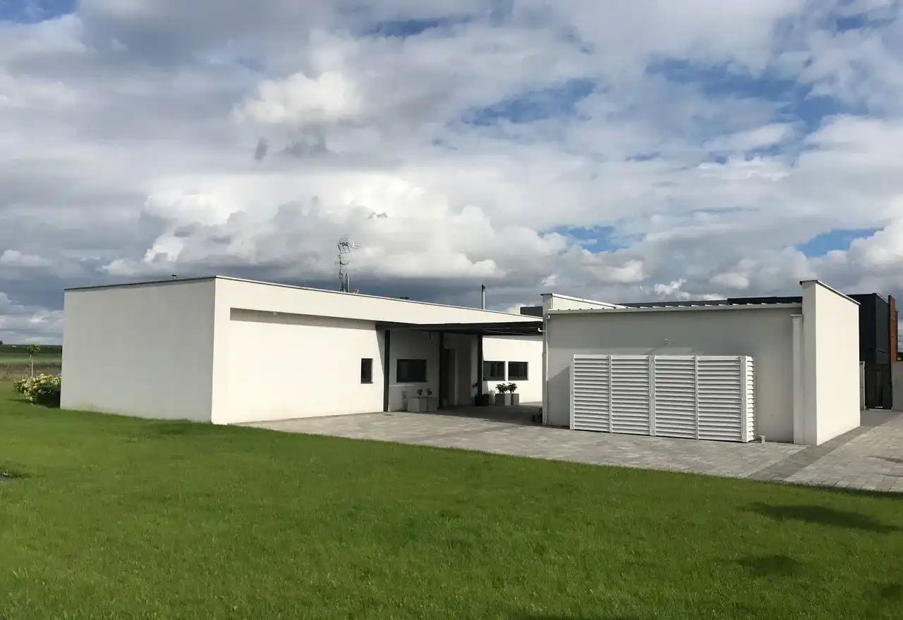 Komfortowy, nowoczesny, parterowy dom do wynajęcia w Dąbrówce - zdjęcie 2