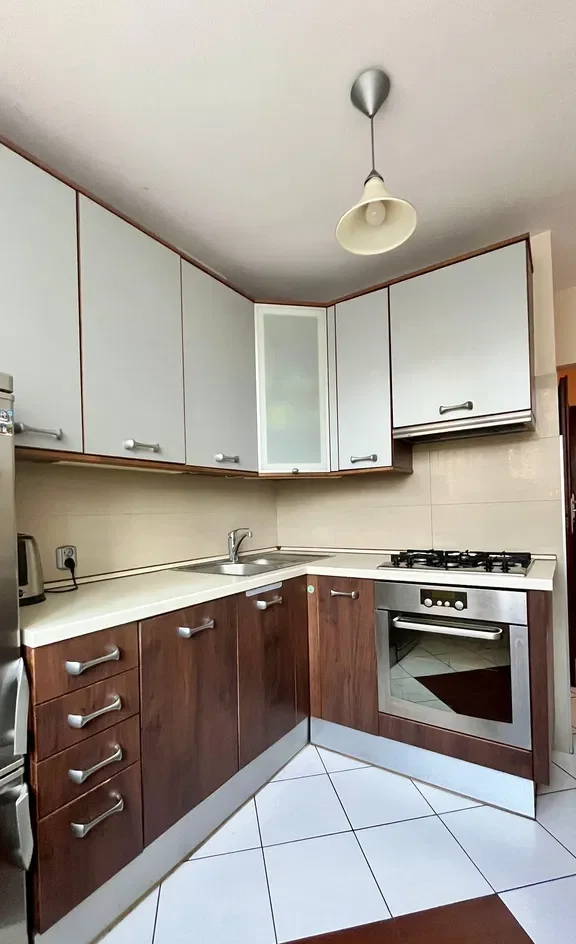 Wynajem 3-pokojowego rozķładowe mieszkania z balkonem