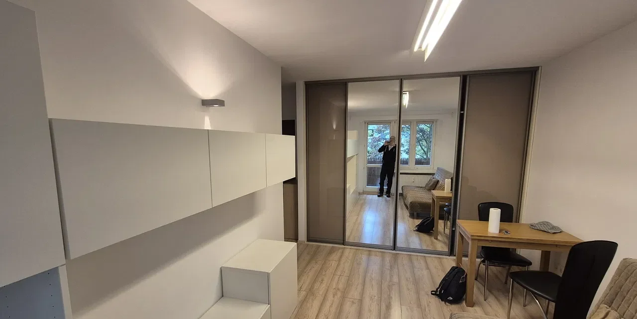 2 pokoje niezależne, osobna kuchnia, balkon - zdjęcie 2