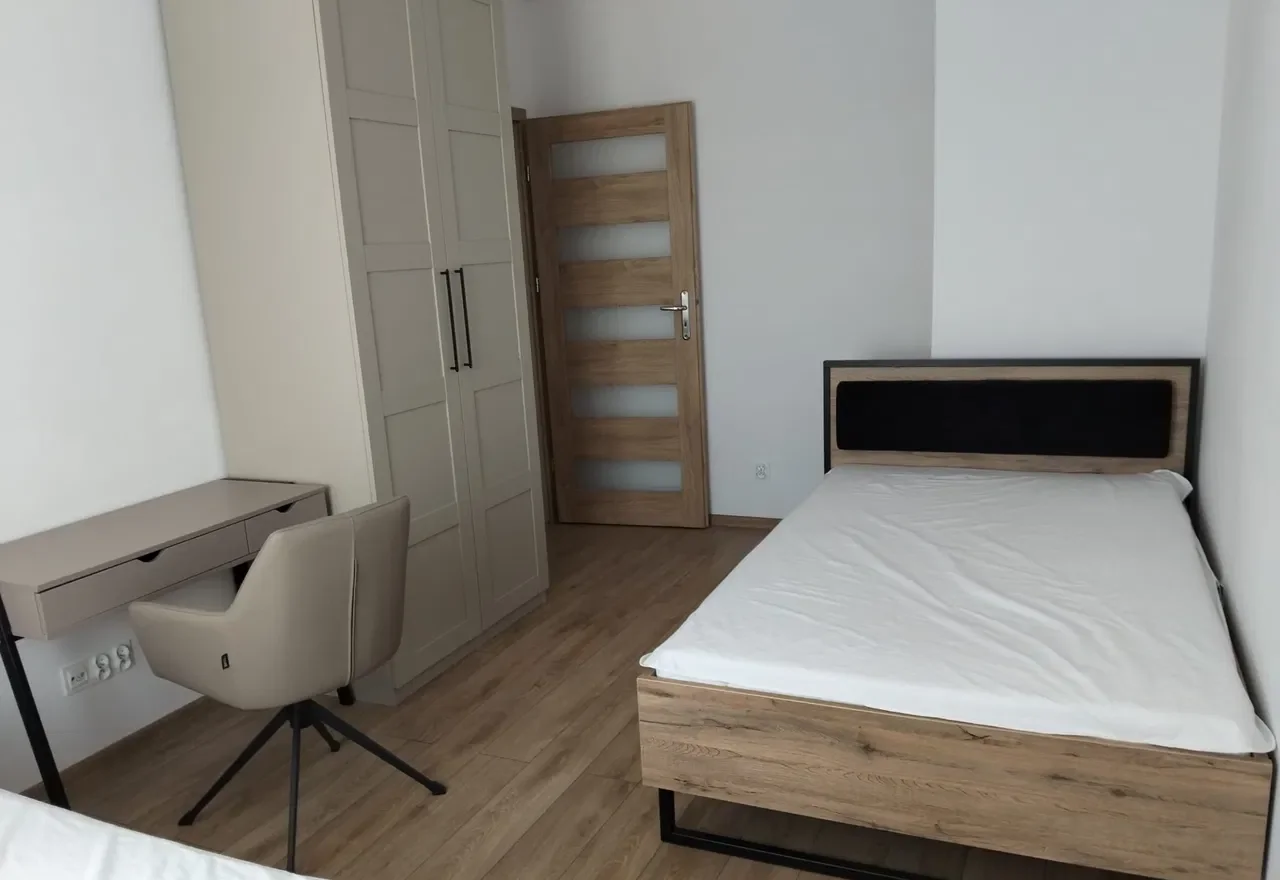 Dom bliźniak 145m2 z garażem i 5 pokojami w Domasławiu - zdjęcie 6
