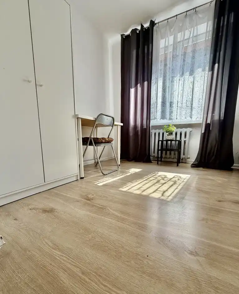 Do wynajęcia  przytulna, umeblowana kawalerka, blisko centrum, parking - zdjęcie 6