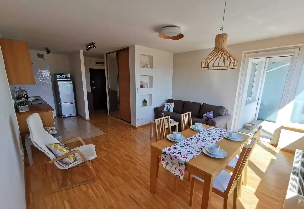 Mieszkanie 2-pokojowe z panoramicznym widokiem na Wartę - zdjęcie 6