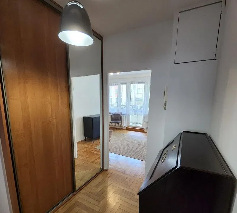 Centrum, 2 pokoje, parter, duży balkon. - zdjęcie 7
