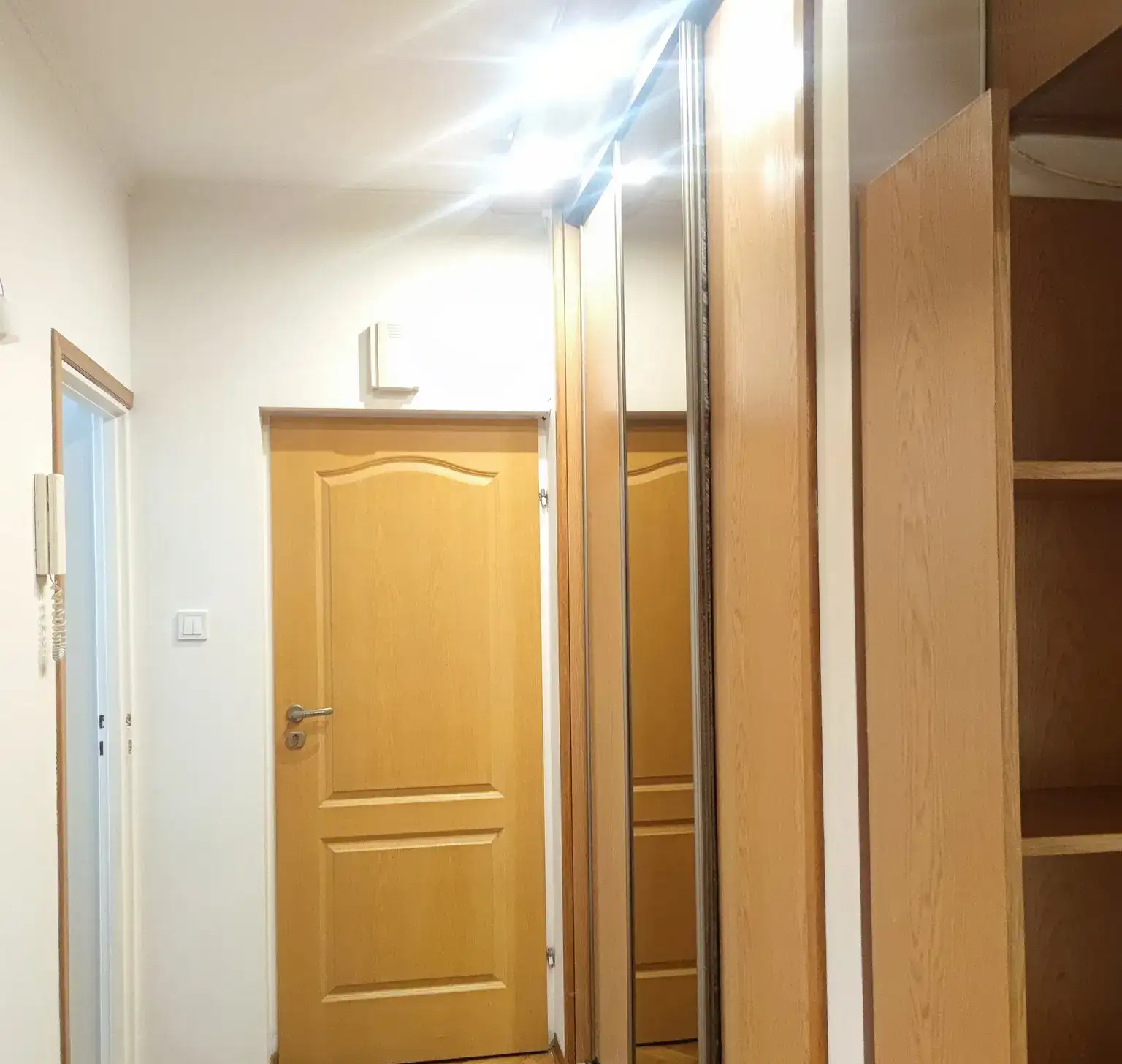 Przestronne 2 pokoje na Pradze-Północ – świetna lokalizacja, loggia - zdjęcie 8