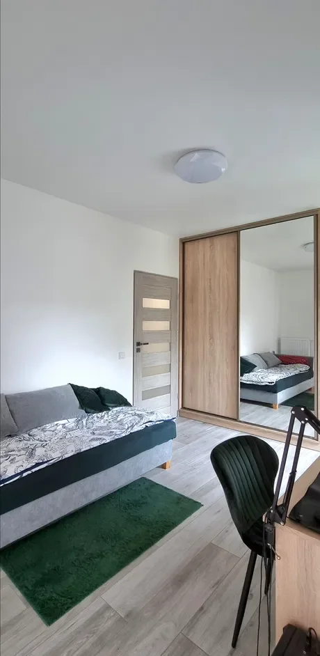 Pokój z balkonem w apartamentowcu przy Metrze Kopcińskiego - zdjęcie 3