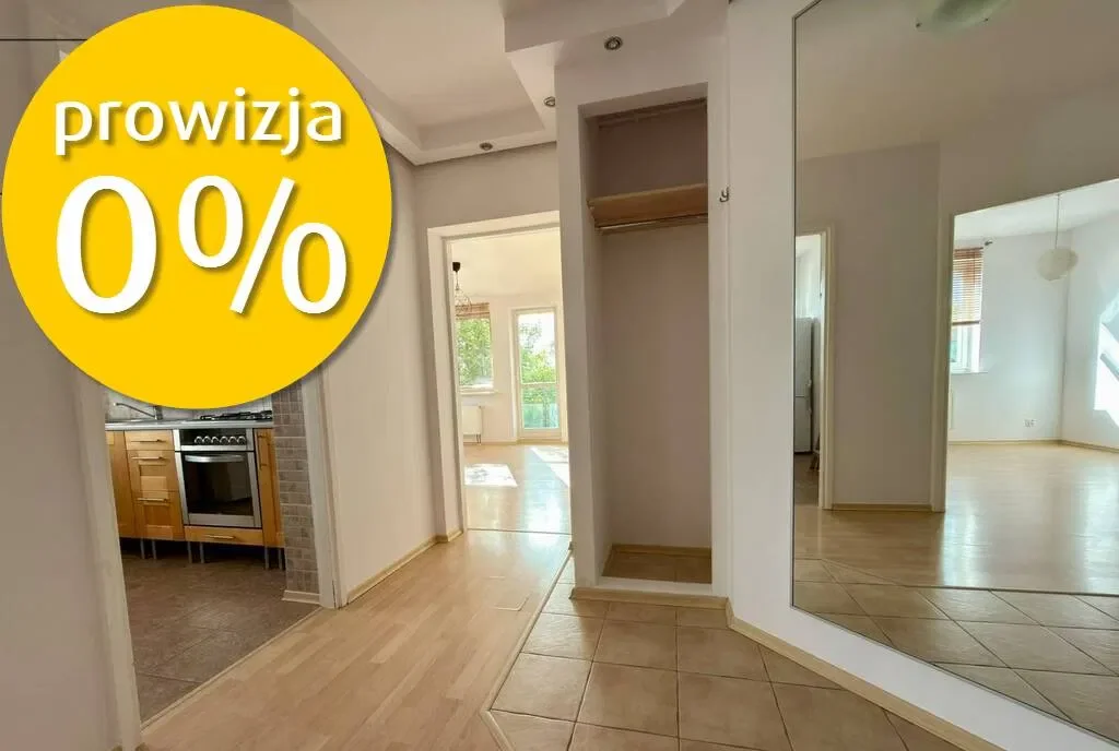 Przestronne mieszkanie w świetnej lokalizacji - zdjęcie 8