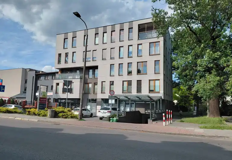 Mieszkanie 3 pokoje-odrębne, garaż, piwnica, blisko Dworca