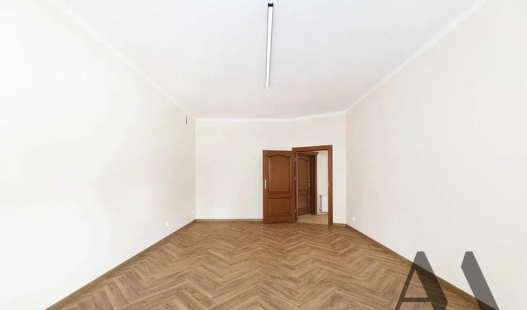 Lokal do wynajęcia pod biuro/kancelarię przy Al. Beliny Prażmowskiego 25 w Krakowie - zdjęcie 2