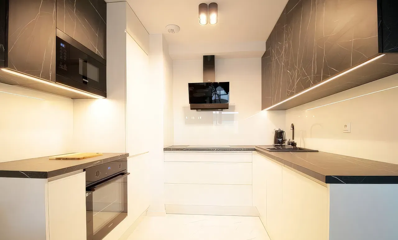 2-pok. mieszkanie - Wola 42m² Metro Rondo ONZ ul. Sienna, Klima, Garaż - zdjęcie 3