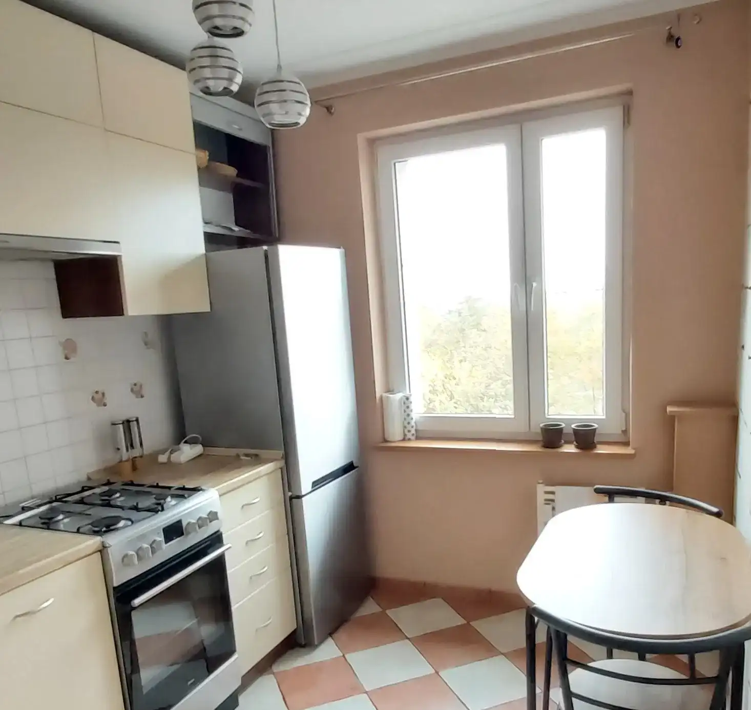 Super duży pokój z balkonem, os. Przyjaźni 21, U Przyrodniczy - zdjęcie 10