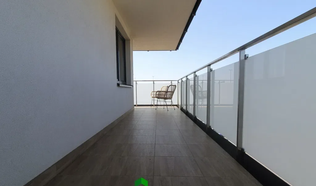 Nowoczesne i funkcjonalne, duży balkon. - zdjęcie 6