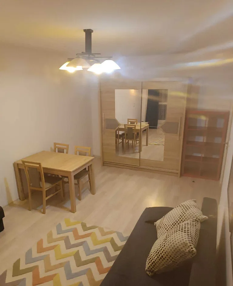 Duzy pokoj z balkonem na Mokotowie blisko Metra Wilanowska - zdjęcie 3