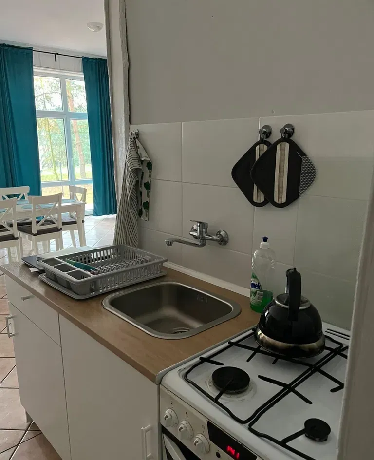 Dom w zabudowie szeregowej nad Jeziorem Lubikowskim - zdjęcie 3