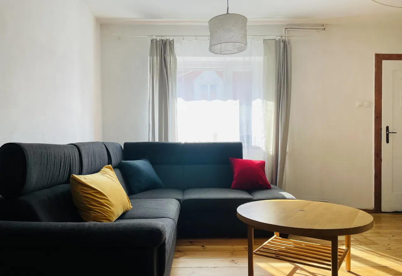Do wynajęcia 20 min od Rynku dom szeregowy 90m2 z ogrodem 250M2 - zdjęcie 2