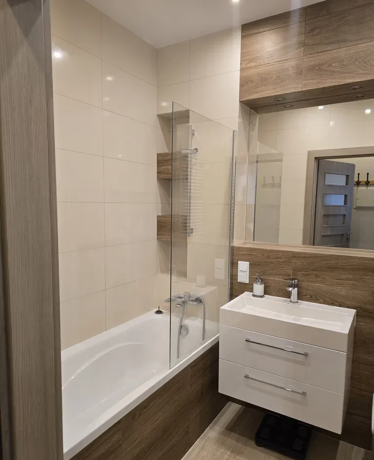 Komfortowy apartament nad Odrą – Atal Towers, ul.Sikorskiego / Centrum - zdjęcie 9