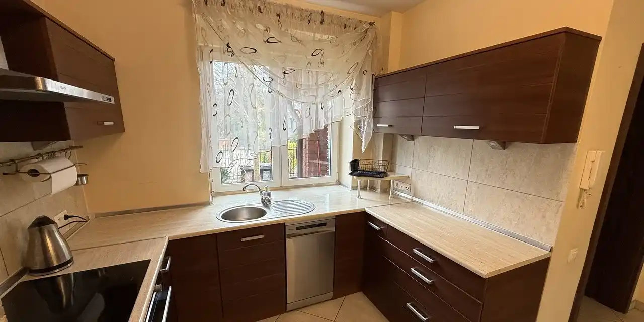 Do wynajęcia komfortowy dom w zabudowie szeregowej - zdjęcie 7