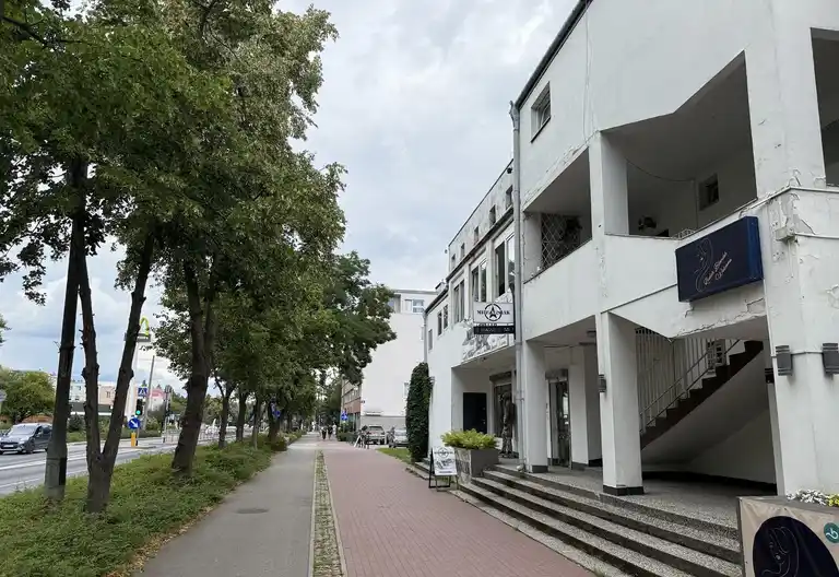 Mieszkanie/Lokal z dużym tarasem w centrum Pruszkowa