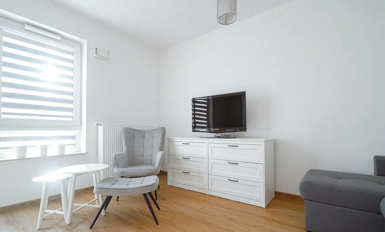 Mieszkanie 30 m2 w apartamentowcu, z balkonem i garażem - zdjęcie 2