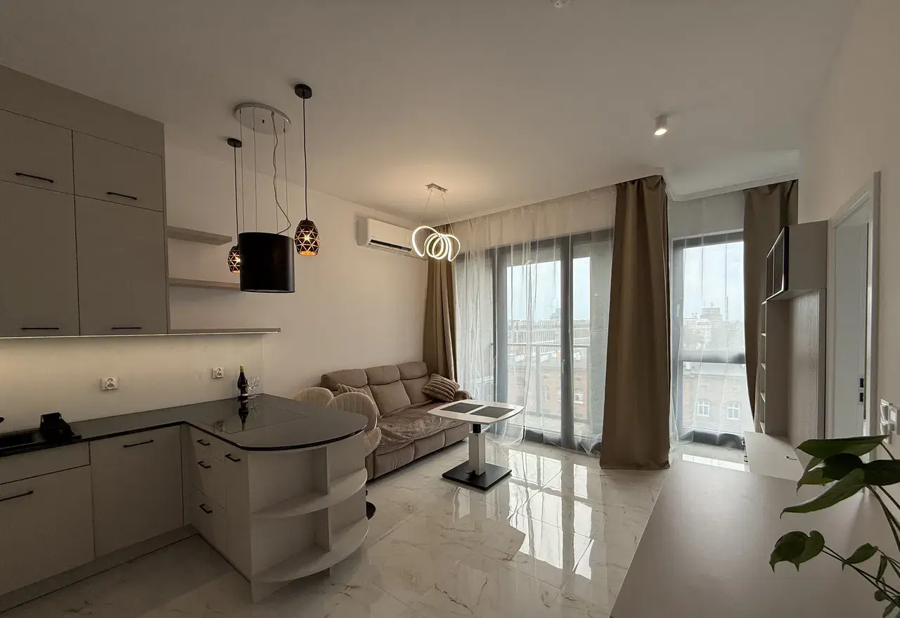 Luksusowy apartament z basenem, SPA i fitness w Warszawie