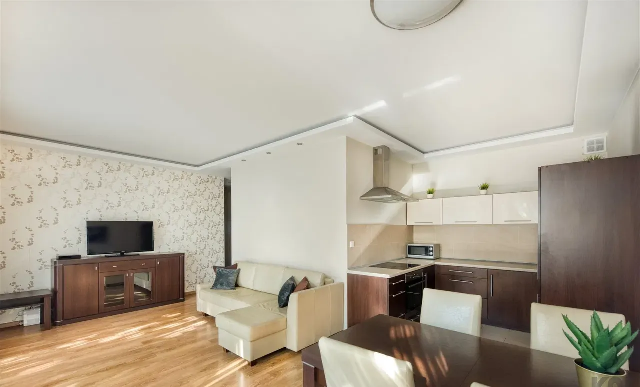 Atrakcyjny apartament na Radogoszczu - zdjęcie 4