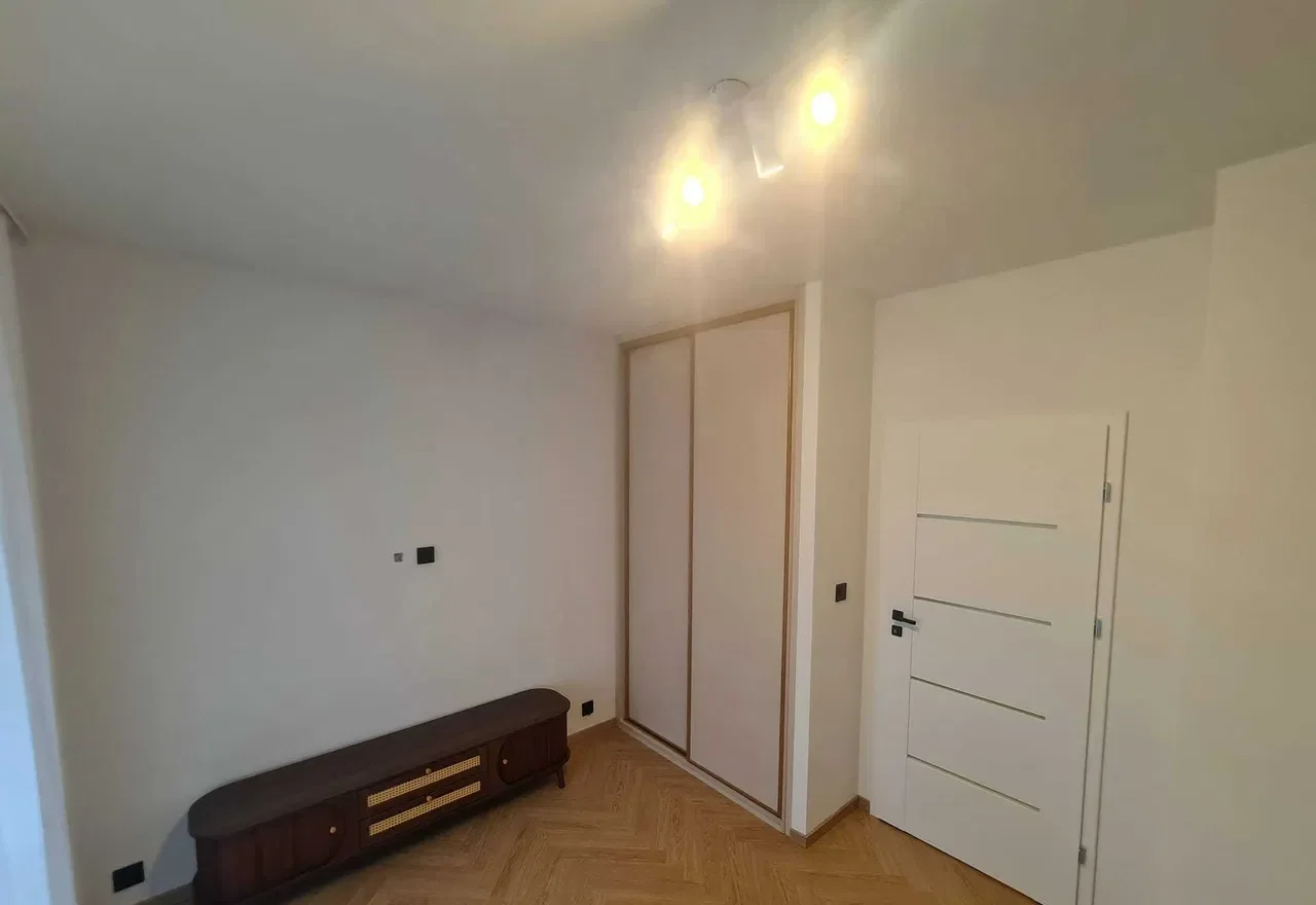 Nowoczesna kawalerka z osobną sypialnią i dużym balkonem — ul. Glinki 85 - zdjęcie 6