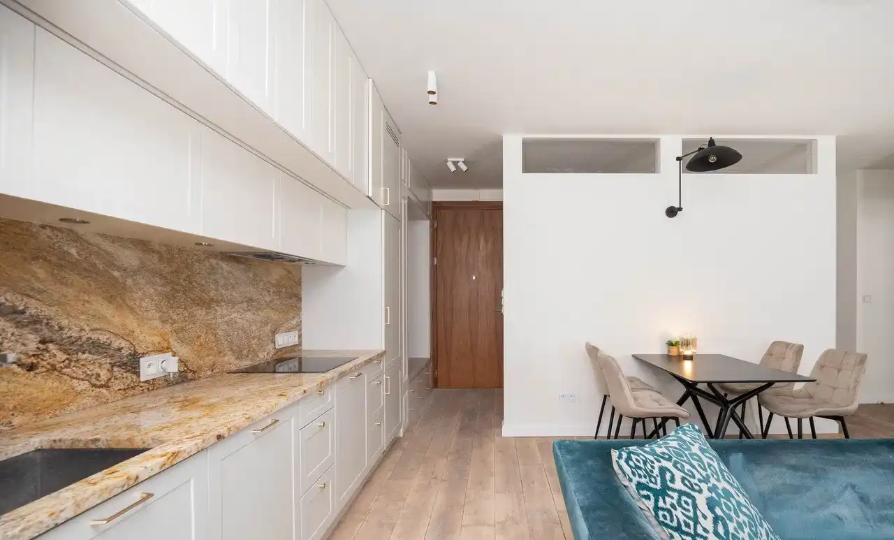 Elegancki apartament w centrum - prestiż i luksus - zdjęcie 8