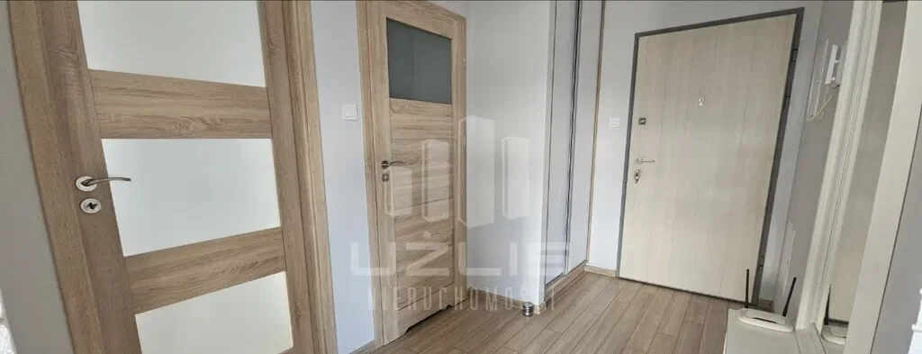 Nowoczesne mieszkanie z pełnym wyposażeniem - zdjęcie 8