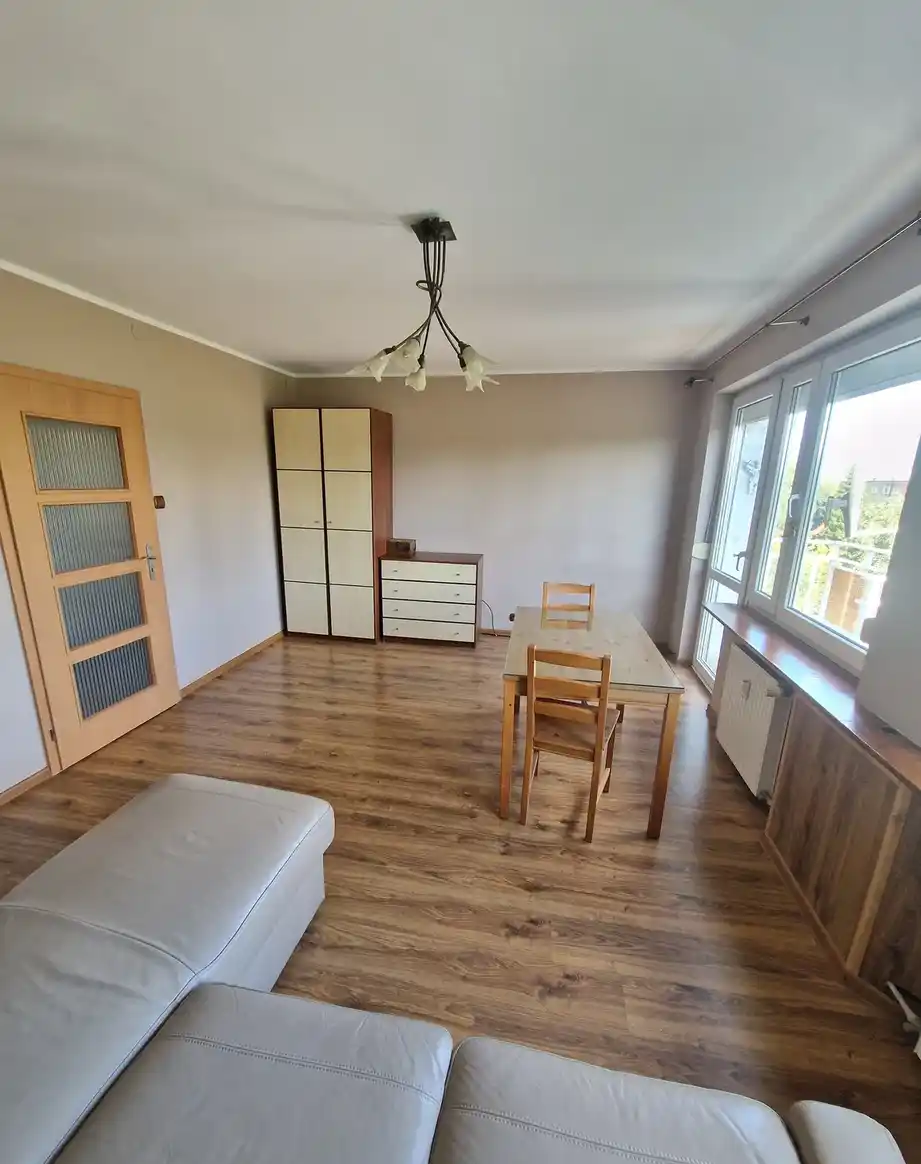 Super duży pokój z balkonem, os. Przyjaźni 21, U Przyrodniczy - zdjęcie 6