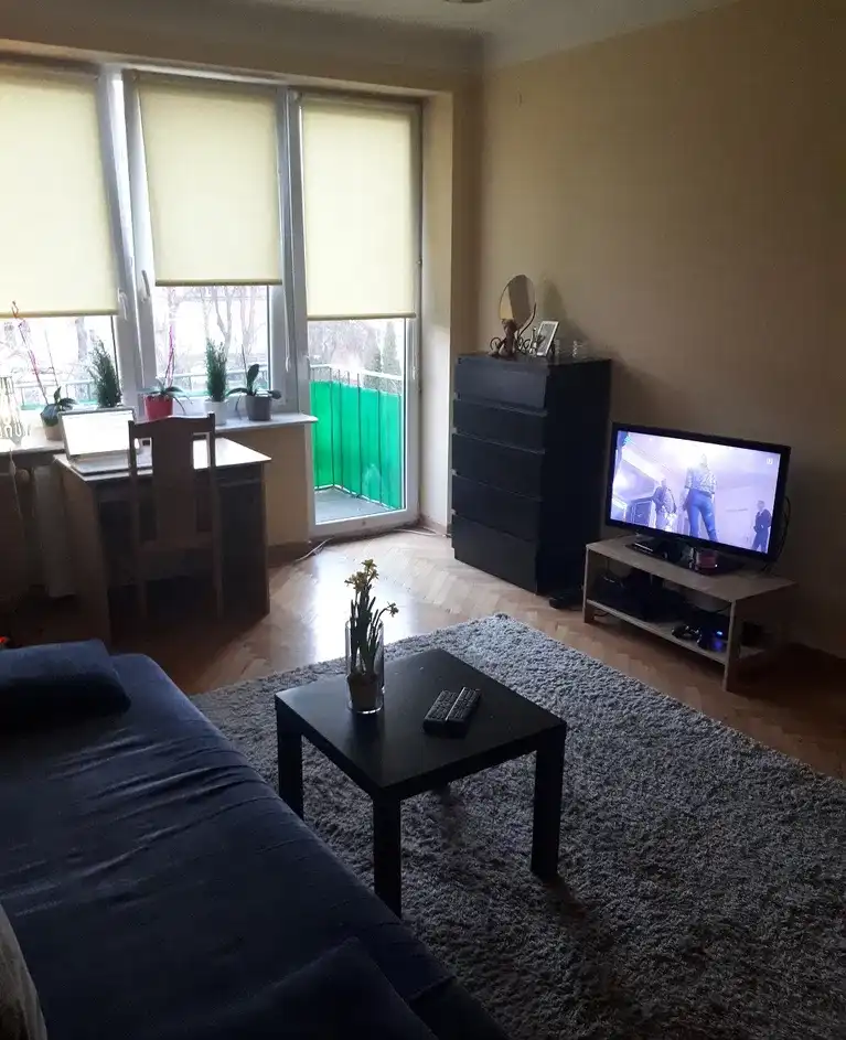 MIESZKANIE Wiktorska 78, ok 30m2,osobny pokój,metro, ciche, II piętro - zdjęcie 9