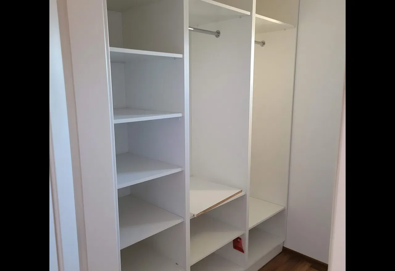 Wolnostojący dom z garażem i ogrodem - zdjęcie 6