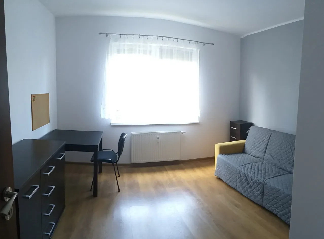 Wynajmę 3-pok. Mieszkanie studentom ul.Żiżki 8 +Garaż! BLISKO KORTOWA! - zdjęcie 2